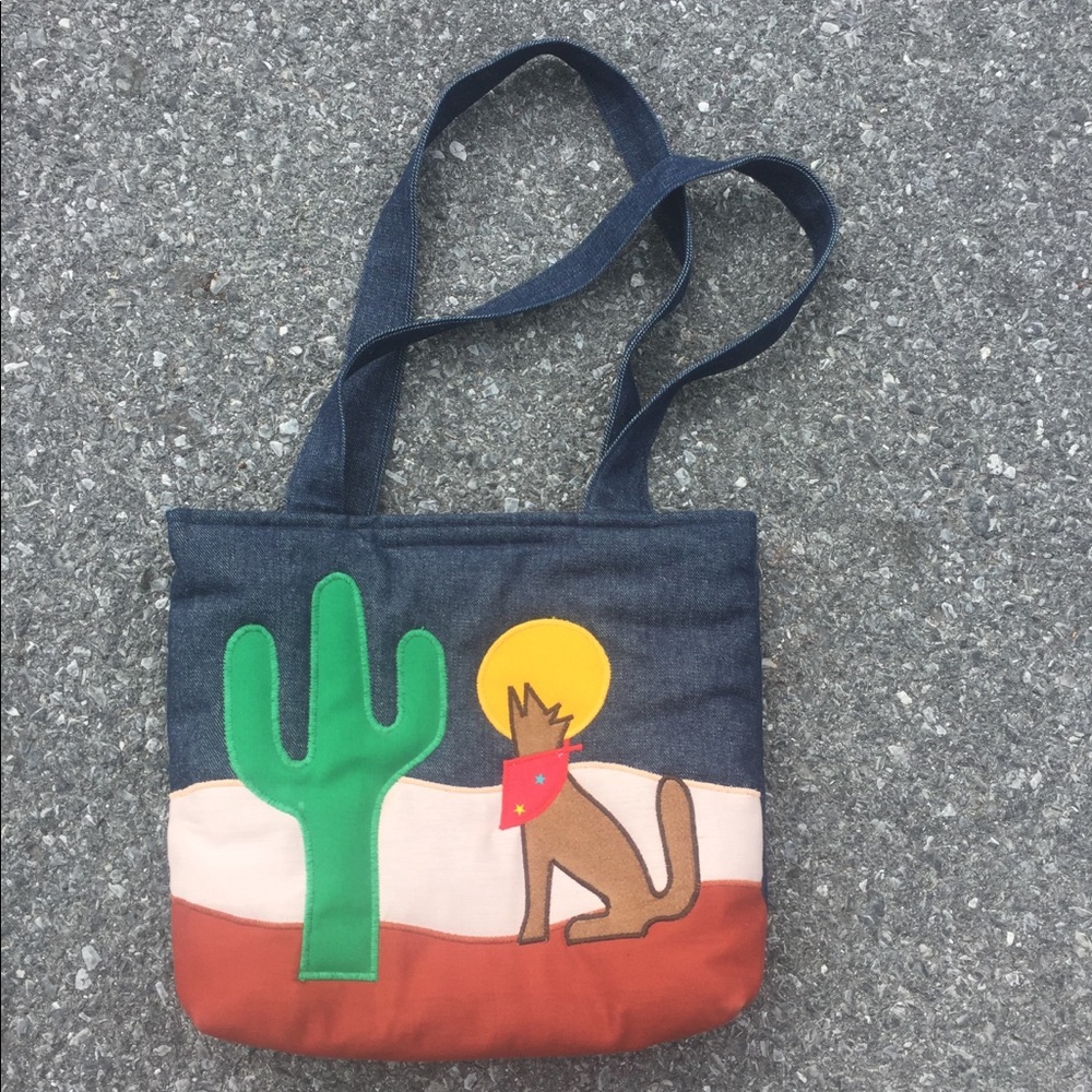 Roomy Southwestern Howling Wolf Denim Zip Bag